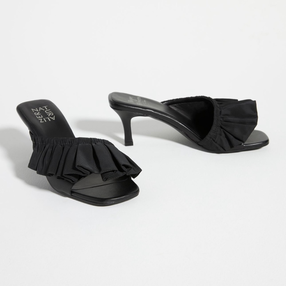 NWOT Hope for Flowers - Tracy Reece x Naturalizer Sunflower shoe